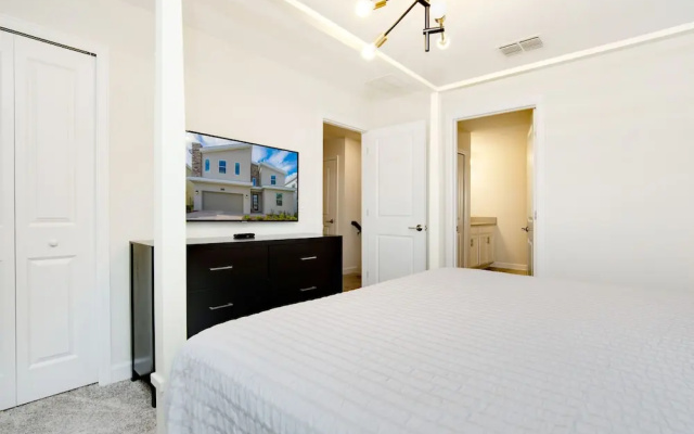 8912 Cabot Cliffs Dr