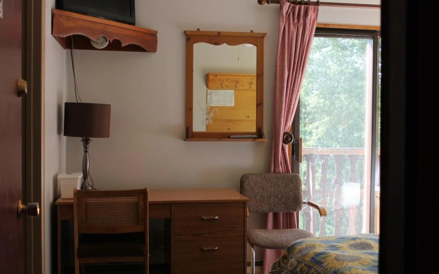 Columbia Valley B & B