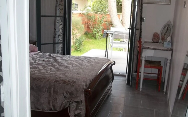 Luxury Guest Room, Private Entrance, Shower Room, wc, Terrace, Private