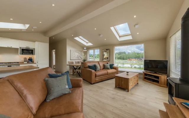 Lyon Lodge, Sleep 6, Private hot Tub, pet Friendly