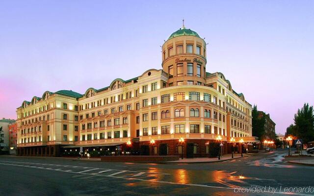 Гостиница Донбасс Палас Украина, Донецк - отзывы, цены и фото номеров - забронировать гостиницу Донбасс Палас онлайн вид на фасад