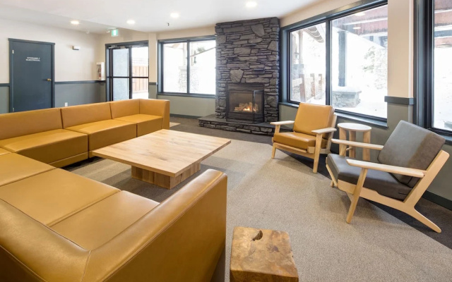 Pine Inn at Panorama Mountain Village