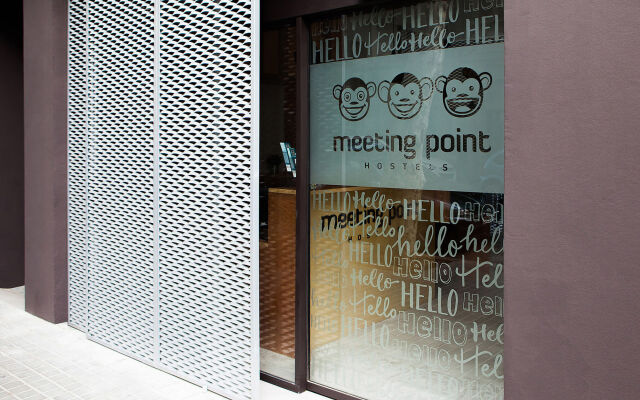 Отель Хостел Meeting Point Испания, Барселона - отзывы, цены и фото номеров - забронировать отель Хостел Meeting Point онлайн вид на фасад