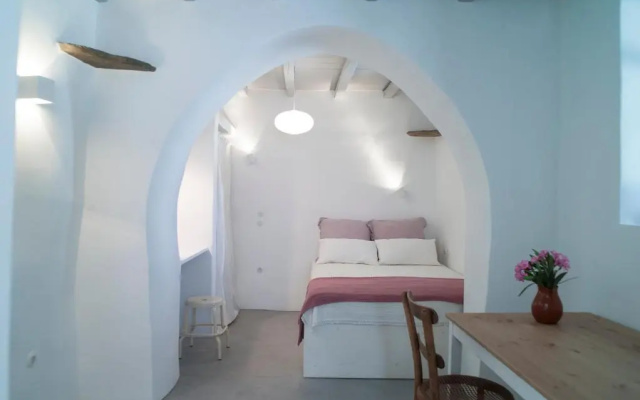 Tutti Blu Tinos Living Space