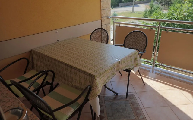 Asja-on Quiet Location and With Beautiful Garden