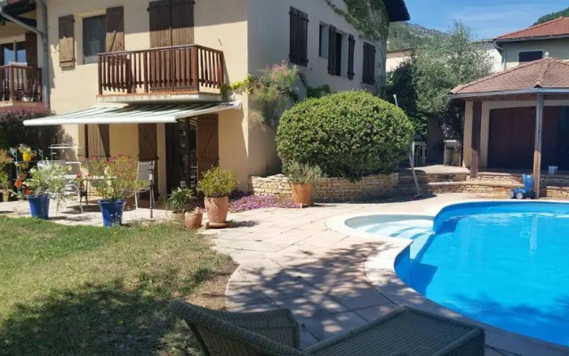 Au Paradis des Grillons