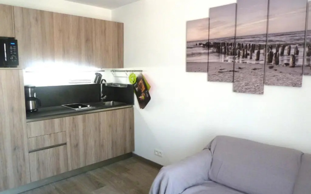 New 1 bedroom apt place Garibaldi
