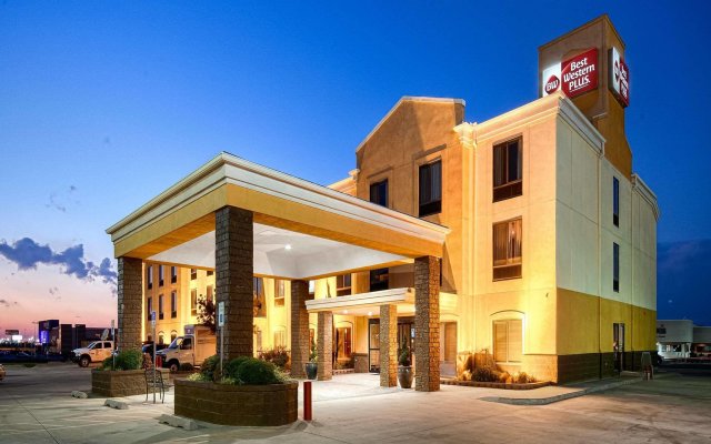 Отель Best Western Plus Memorial Inn & Suites США, Оклахома-Сити - отзывы, цены и фото номеров - забронировать отель Best Western Plus Memorial Inn & Suites онлайн вид на фасад