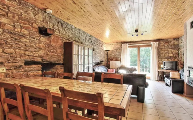 Rustic Holiday Home in Sainte-ode With Garden