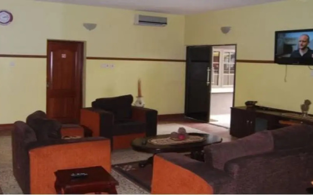 Collington Furnished Apartment Chalet