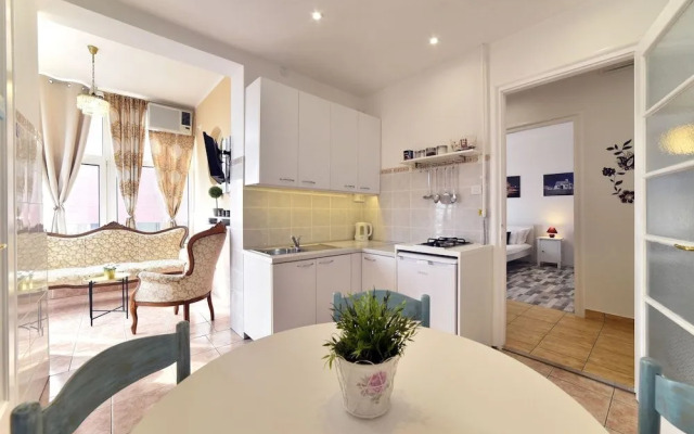 Sunny Apartment
