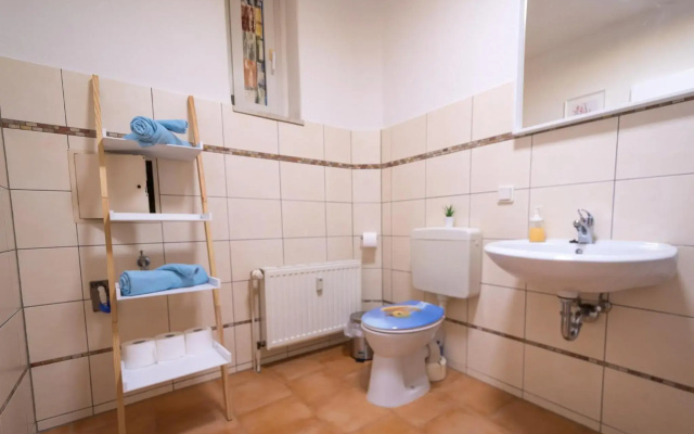 Zentral CITY Lage MODERN NETFLiX Küche WLAN, Hasselbachplatz, 4Schlafplätze