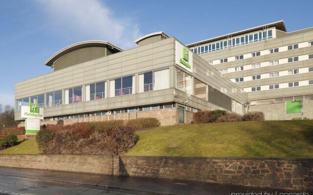 Отель Holiday Inn Edinburgh Эдинбург вид на фасад
