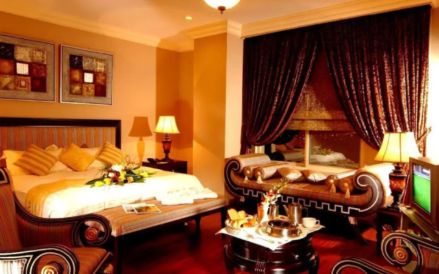 Al Safir Hotel