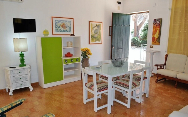 Casa Aisha con ampio giardino sul mare