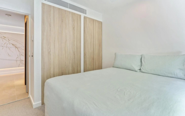 La Mer Apartment #10