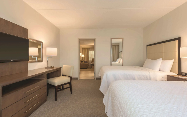 Embassy Suites by Hilton Milwaukee Brookfield