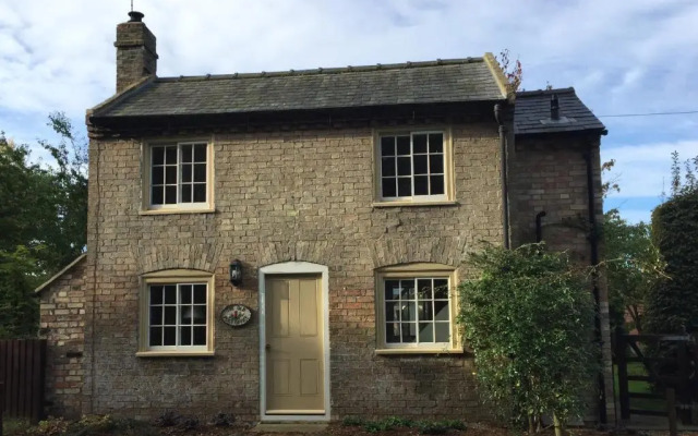 The Old Post Office, Hilton