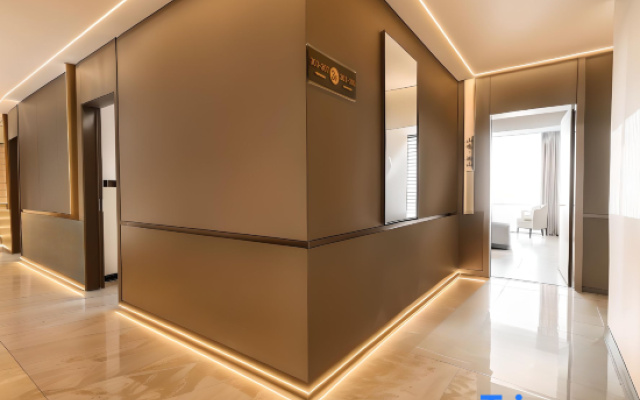 Shanming High-end Guest House(Tuojiang Branch,Fenghuang Ancient City)