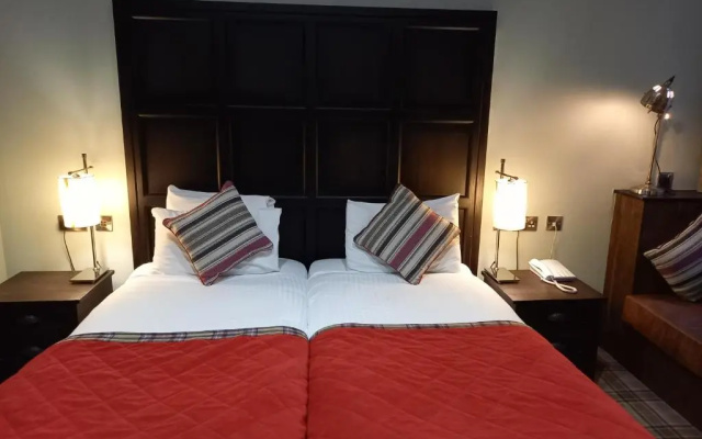 Parliament House Hotel
