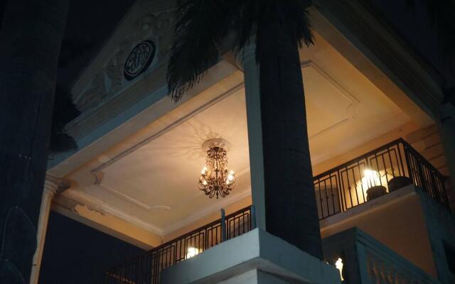 Апартаменты Accra Royal Castle Apartments & Suites вид на фасад
