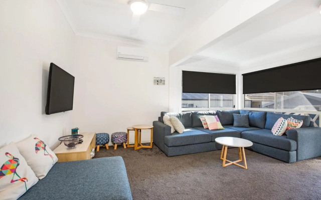 Tilly's Retreat - Pet Friendly - 3 Min Walk to Beach