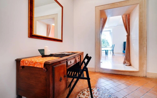 Amazing Flat for 6 People Close to Colosseum