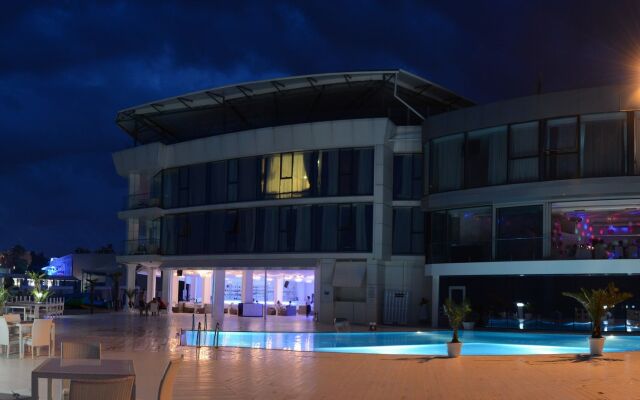 Portofino Hotel Beach Resort вид на фасад