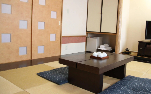 Hotel The Knot Yokohama