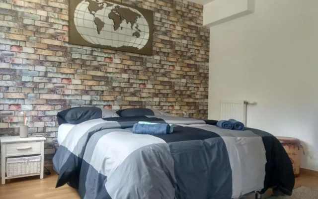Chic apart terrace garden parking