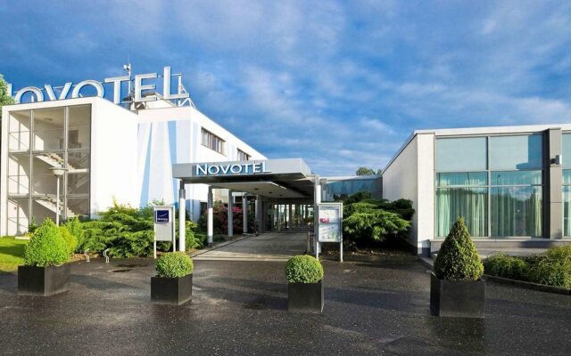 Отель Novotel Poznan Malta вид на фасад