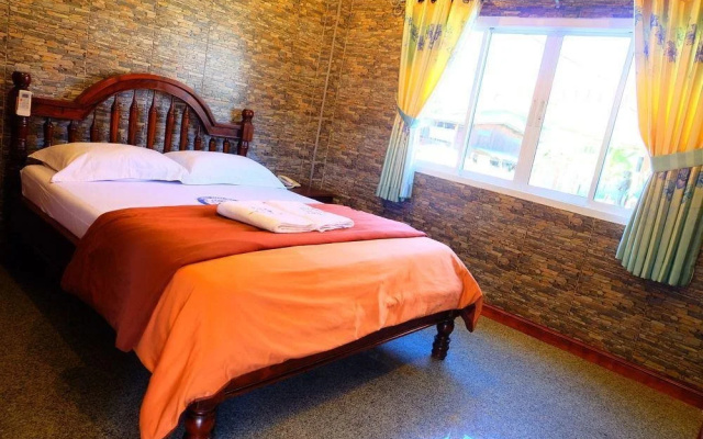 Lion House Hotel