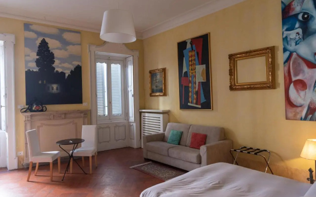 Art Gallery Suite
