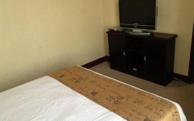 Baolong Homelike Hotel (Luojing Branch)