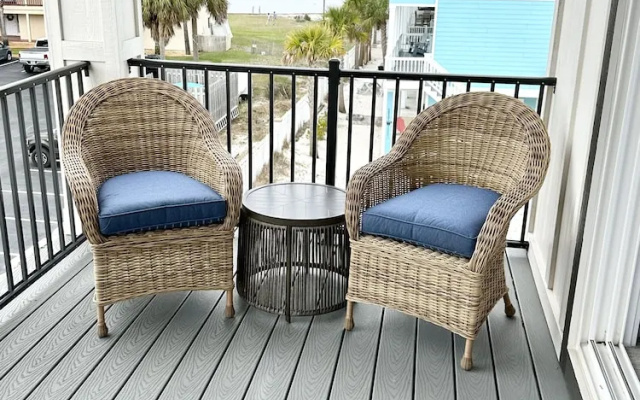 Casamigos 6 Bedroom Home by RedAwning