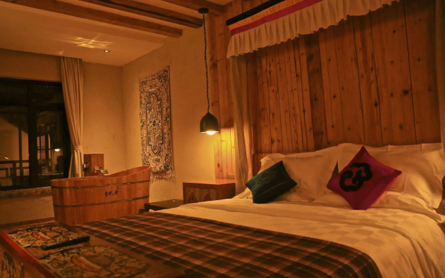 Blossom Hill Inn - Shangri-la