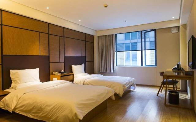 Ji Hotel (Shanghai Jiading Newtown Yuanxiang Lake)