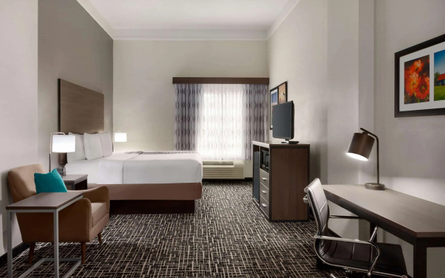 La Quinta Inn & Suites by Wyndham I-20 Longview South