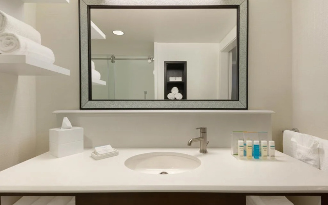 Hampton Inn & Suites Nashville Downtown