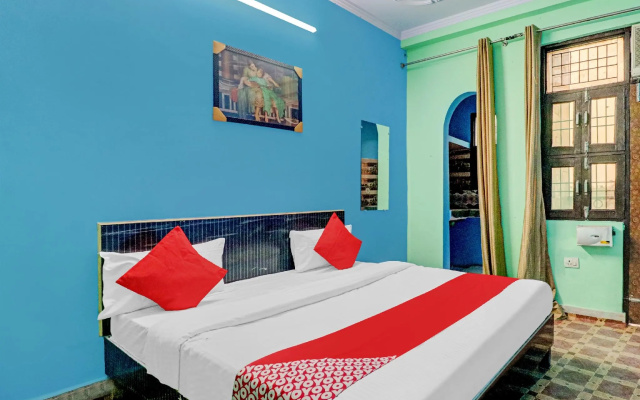 OYO 76152 Prem Hotel