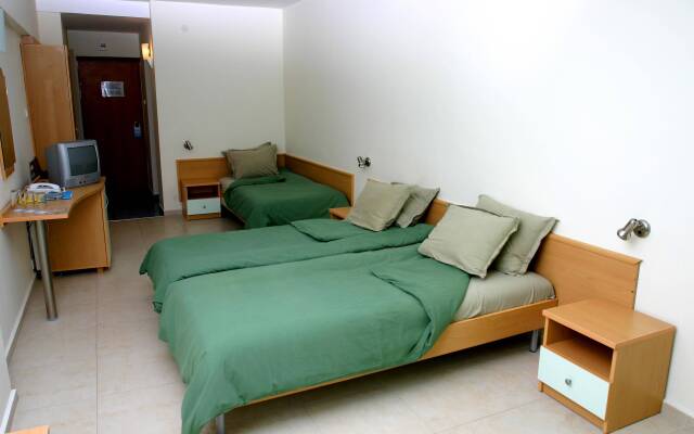 Hotel Delfin Солнечный берег комната для гостей