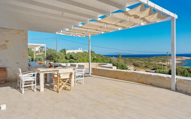 Scenic Seaview villa at Faragas