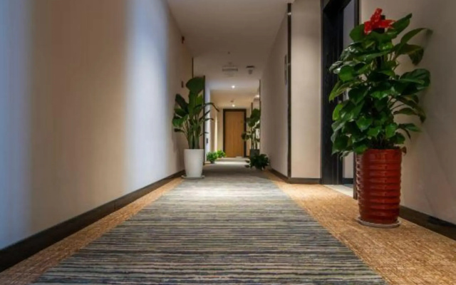 Ge Ling Jing Ping Zhi Xuan Hotel (Nantong Central Business District)