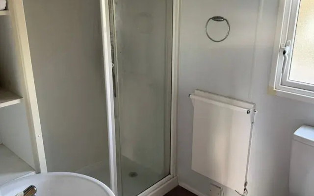3 Bedroom Stunning Caravan Justin