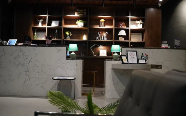 Mingjunwei Hotel