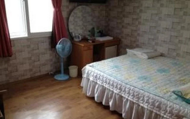 Goodstay Silkload Motel