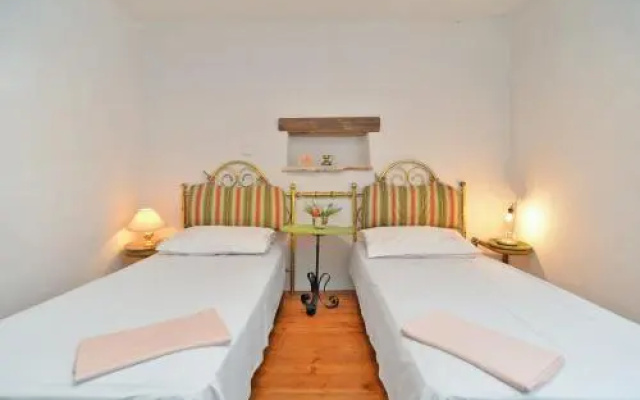 House Adriana 1715