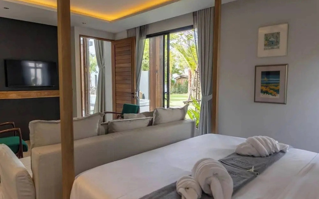 Kalamari Luxury Beach Front Villa