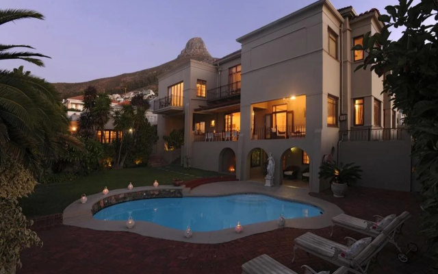 The Clarendon - Fresnaye