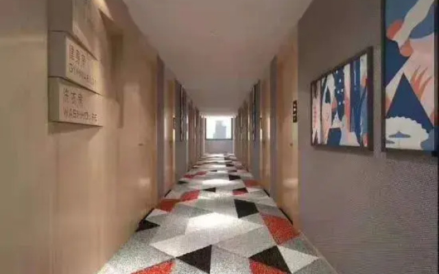 Shangyou Hotel (Xinzheng Guodian Town Huangjin Avenue)